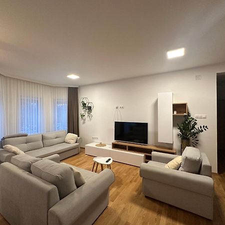 House Forest Queen Смолянац Экстерьер фото