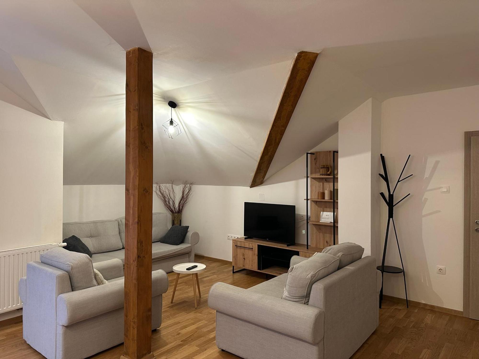 House Forest Queen Смолянац Экстерьер фото