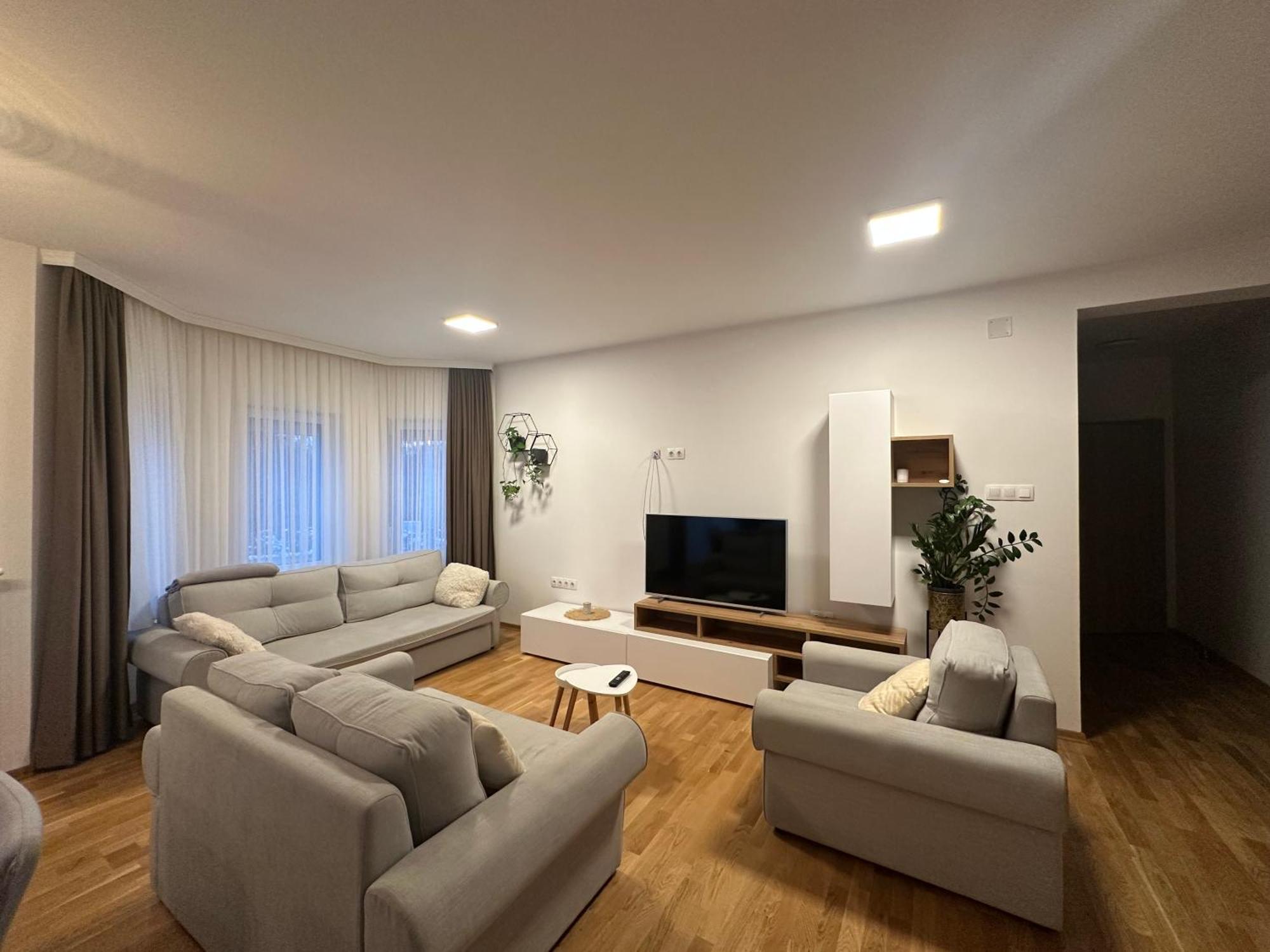 House Forest Queen Смолянац Экстерьер фото